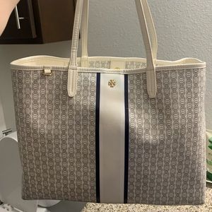 SOLD Tory Burch Gemini link tote